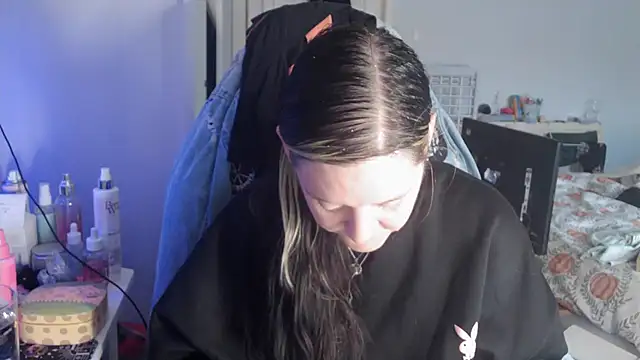 Snapshot of AureliaXOX chatting on 10-03-25, 09:44 AureliaXOX online show from 10-03-25, 09:44