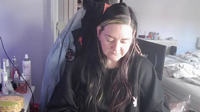 Snapshot of AureliaXOX chatting on 09-25-25, 09:26 AureliaXOX online show from 09-25-25, 09:26