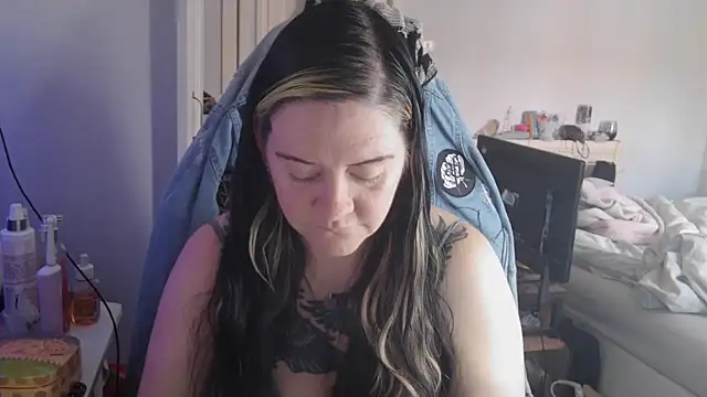 Snapshot of AureliaXOX chatting on 09-21-25, 10:20 AureliaXOX online show from 09-21-25, 10:20