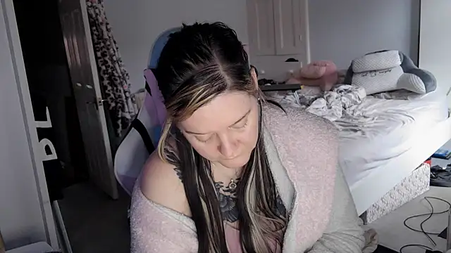 Snapshot of AureliaXOX chatting on 02-23-25, 03:08 AureliaXOX online show from 02-23-25, 03:08