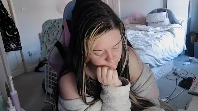 Snapshot of AureliaXOX chatting on 03-09-25, 10:08 AureliaXOX online show from 03-09-25, 10:08