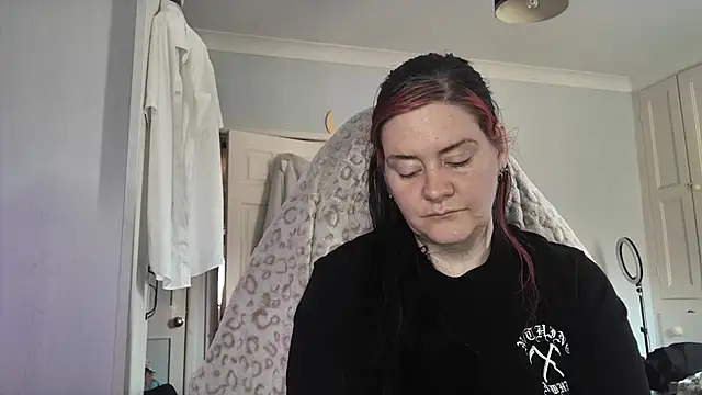 AureliaXOX online show from 03-20-26, 11:00