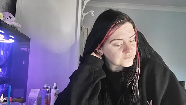 AureliaXOX online show from 01-19-26, 09:24