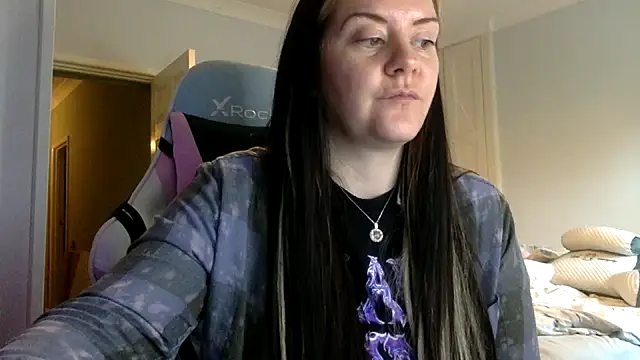 Snapshot of AureliaXOX chatting on 02-07-25, 11:45 AureliaXOX online show from 02-07-25, 11:45