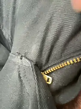 sark0606 online show from 02-18-25, 11:11