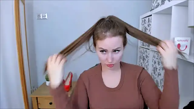 Snapshot of DonnaCam chatting on 11-09-25, 07:40 DonnaCam online show from 11-09-25, 07:40