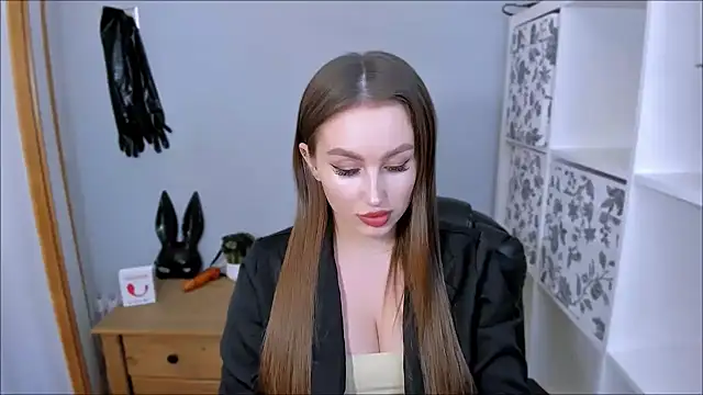 Snapshot of DonnaCam chatting on 01-06-26, 05:06 DonnaCam online show from 01-06-26, 05:06