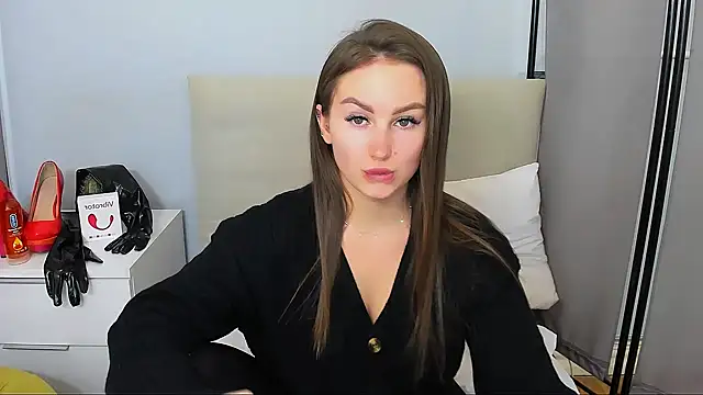 Snapshot of DonnaCam chatting on 11-22-25, 05:12 DonnaCam online show from 11-22-25, 05:12