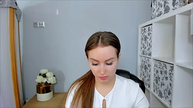 Snapshot of DonnaCam chatting on 10-16-25, 02:36 DonnaCam online show from 10-16-25, 02:36