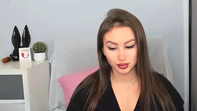 Snapshot of DonnaCam chatting on 02-08-26, 07:22 DonnaCam online show from 02-08-26, 07:22