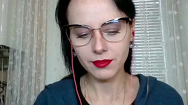 LuminousLady online show from 11-05-25, 10:40