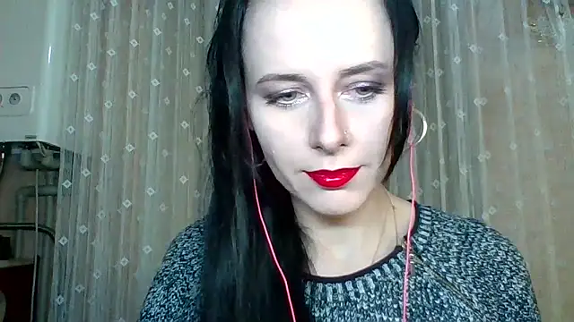 LuminousLady online show from 12-19-25, 06:21