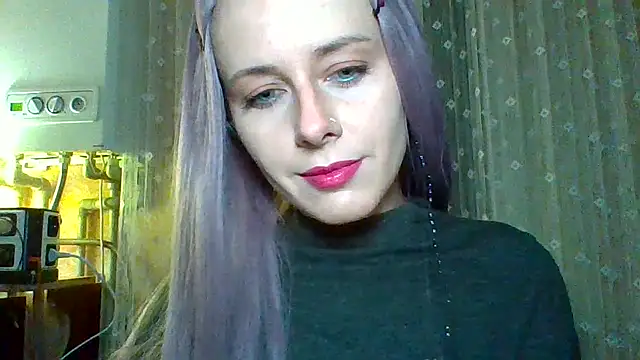 LuminousLady online show from 03-10-25, 06:23