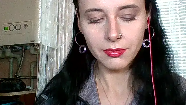 LuminousLady online show from 11-02-25, 10:31