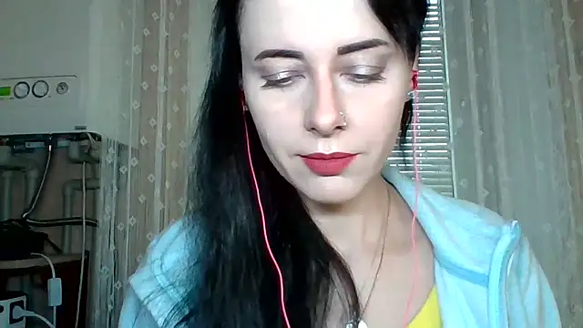 LuminousLady online show from 10-20-25, 06:26