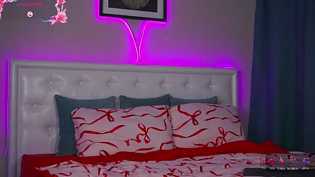 LeaCox  online show from 11-20-25, 08:26