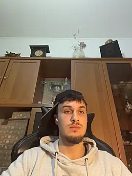 NaplesGuy04 online show from 01-10-26, 04:46