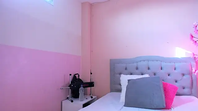 littletammy4u  online show from 11-08-25, 12:20