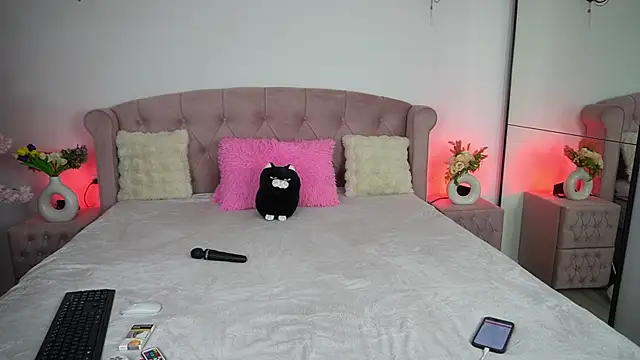 emma goodess  online show from 12-23-25, 12:11