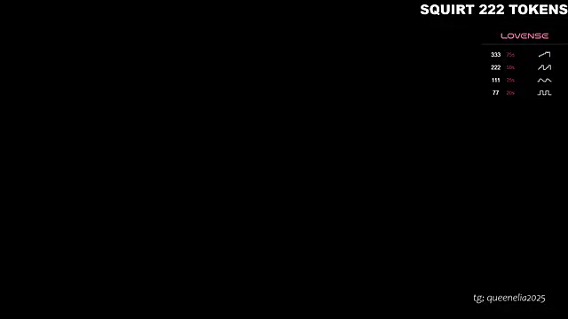 Snapshot of queeneliaa chatting on 09-26-25, 04:47 queeneliaa online show from 09-26-25, 04:47