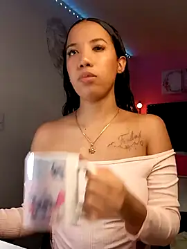 SallyWhitee online show from 04-08-26, 04:25