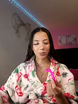 SallyWhitee online show from 03-04-26, 05:15