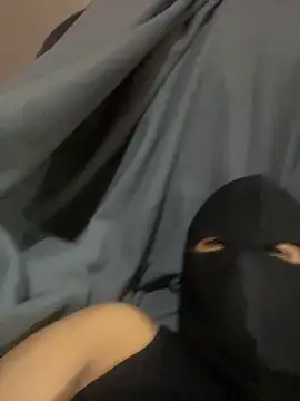 tunenarica22 online show from 10-31-25, 03:03