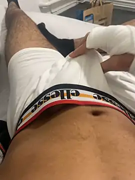 Snapshot of amialiii chatting on 02-03-25, 02:47 amialiii online show from 02-03-25, 02:47