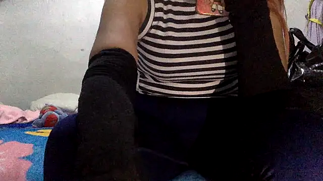 sharonlopez9611 online show from 06-17-26, 03:39