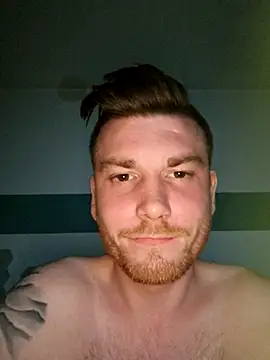 Snapshot of Foxtrott_242 chatting on 09-26-25, 10:49 Foxtrott 242 online show from 09-26-25, 10:49