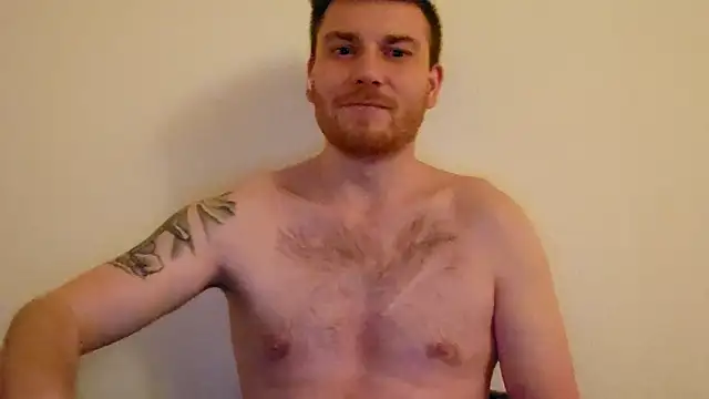 Snapshot of Foxtrott_242 chatting on 02-08-26, 12:19 Foxtrott 242 online show from 02-08-26, 12:19