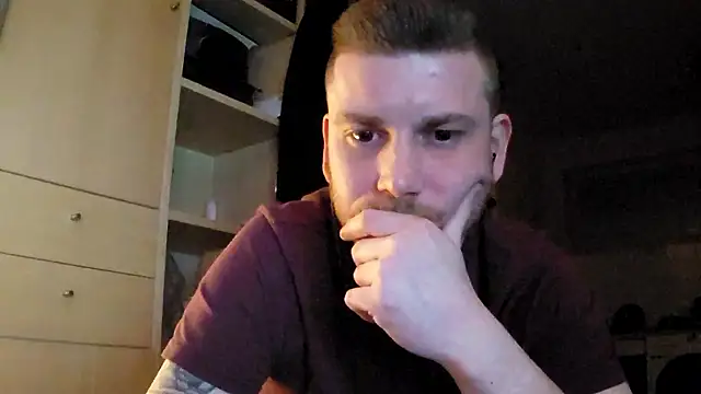 Snapshot of Foxtrott_242 chatting on 11-23-25, 09:47 Foxtrott 242 online show from 11-23-25, 09:47