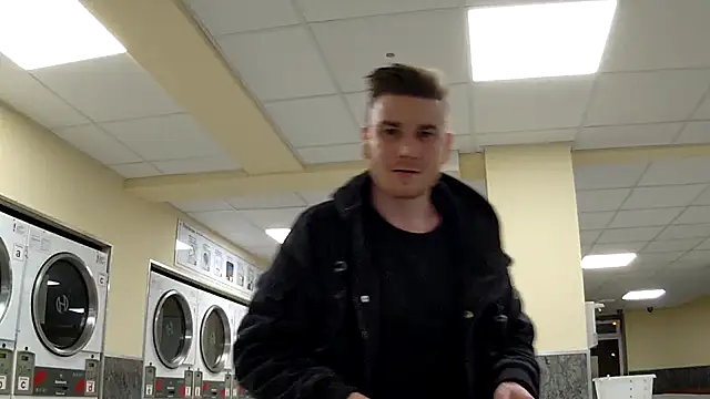 Snapshot of Foxtrott_242 chatting on 02-26-26, 09:48 Foxtrott 242 online show from 02-26-26, 09:48