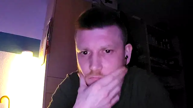 Snapshot of Foxtrott_242 chatting on 11-27-25, 02:34 Foxtrott 242 online show from 11-27-25, 02:34