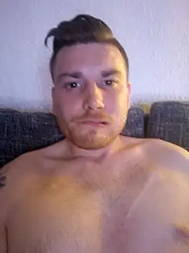 Snapshot of Foxtrott_242 chatting on 09-27-25, 10:38 Foxtrott 242 online show from 09-27-25, 10:38