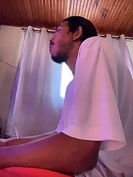 Mineirinho043 online show from 04-14-26, 02:33