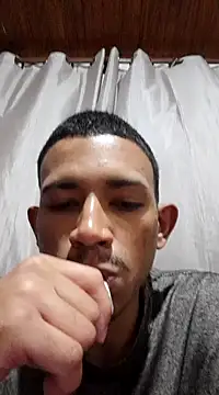 Snapshot of Mineirinho043 chatting on 03-02-25, 10:34 Mineirinho043 online show from 03-02-25, 10:34