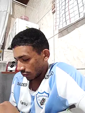 Snapshot of Mineirinho043 chatting on 03-16-25, 03:04 Mineirinho043 online show from 03-16-25, 03:04