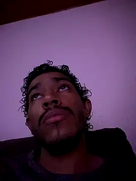 Snapshot of Mineirinho043 chatting on 09-24-25, 09:21 Mineirinho043 online show from 09-24-25, 09:21