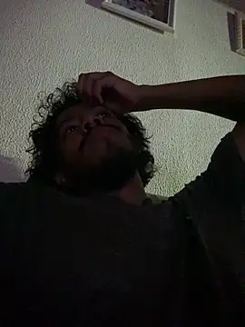 Mineirinho043 online show from 12-21-25, 12:46