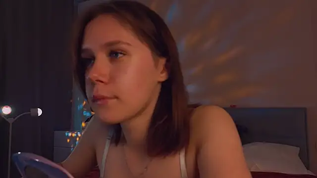 Mia Luw online show from 09-24-25, 09:49