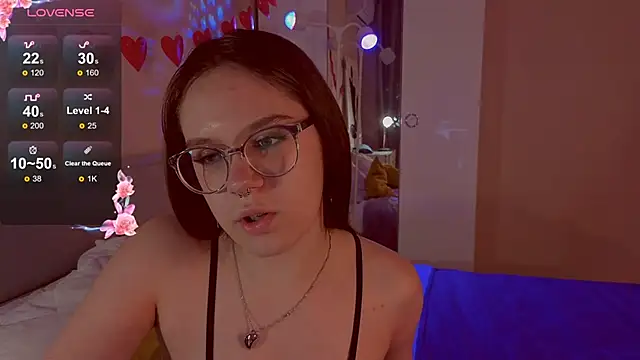 Mia Luw online show from 02-25-26, 05:07