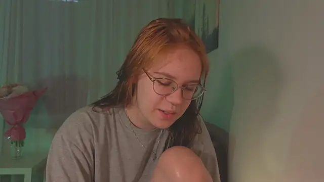Mia Luw online show from 06-11-26, 07:49