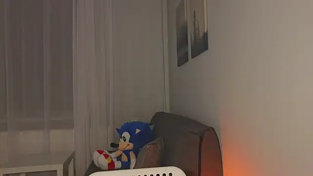 Mia Luw online show from 04-05-26, 05:08