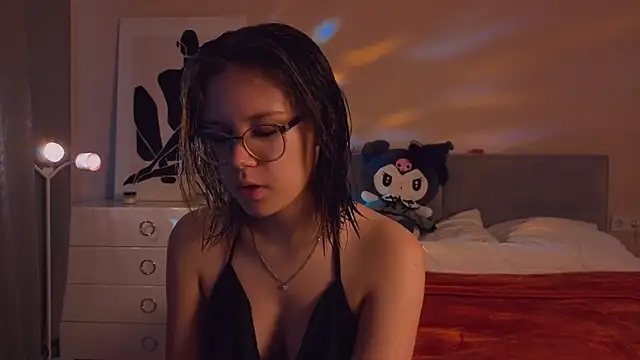 Mia Luw online show from 09-20-25, 06:51