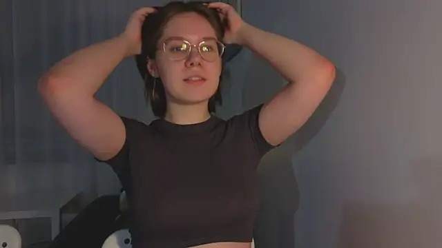 Mia Luw online show from 03-29-26, 03:24