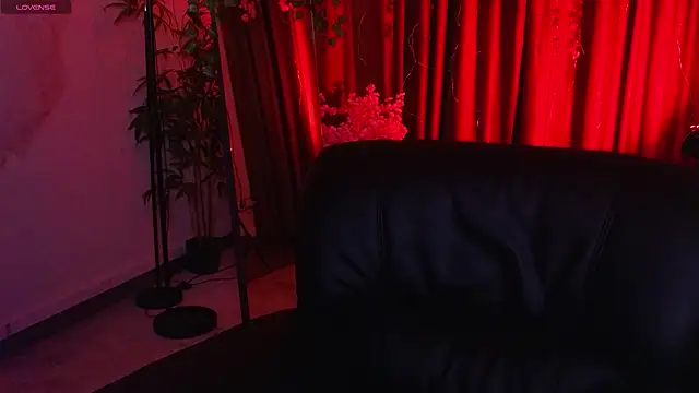 Snapshot of lissaros chatting on 02-11-26, 06:52 lissaros online show from 02-11-26, 06:52