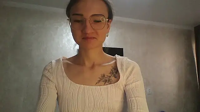 RoyalDessertt online show from 10-20-25, 05:31