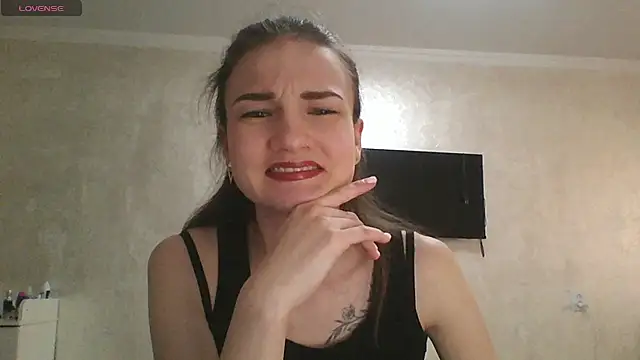 RoyalDessertt online show from 03-19-25, 08:55