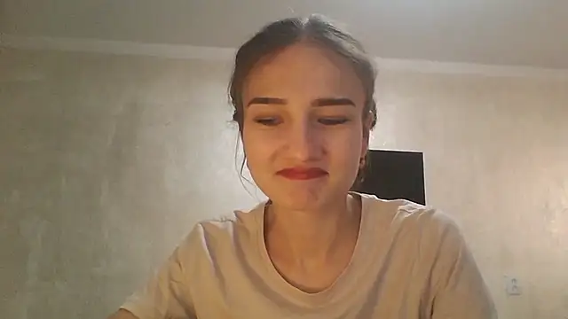 RoyalDessertt online show from 09-15-25, 10:05